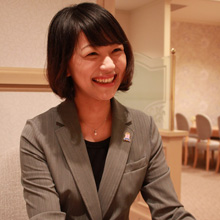 田崎　有希氏
